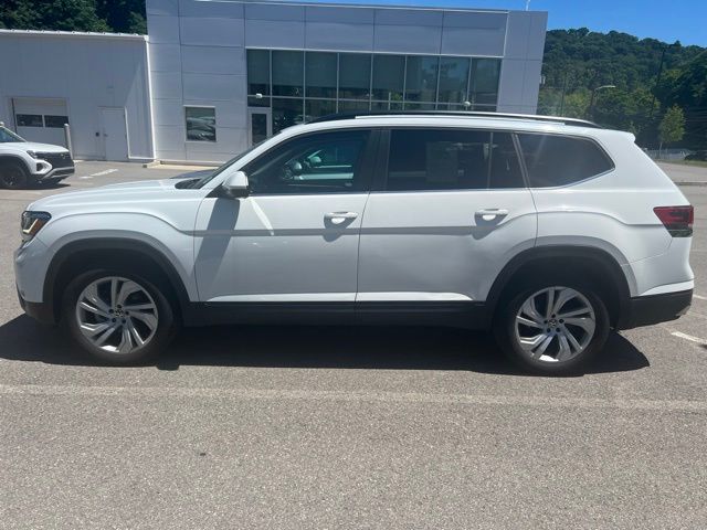 2023 Volkswagen Atlas 3.6L V6 SE w/Technology White at Sutliff Volkswagen