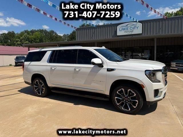 White Frost Tricoat 2023 GMC Yukon XL SUV / Crossover Four-Wheel Drive Automatic