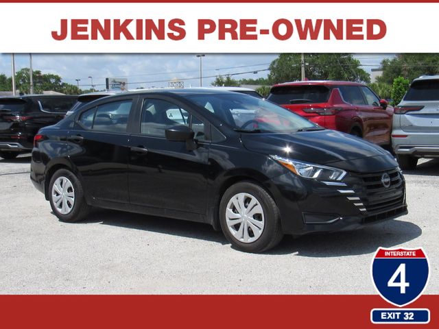 Super Black Metallic 2023 Nissan Versa Sedan Front-Wheel Drive Continuously Variable Transmission