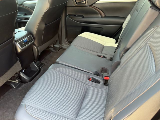 Used 2016 Toyota Highlander SUV