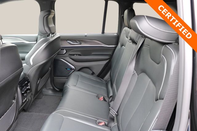 Used Car 2022 Jeep Grand Cherokee  Overland For Sale Under $40,000 In Austin, Texas