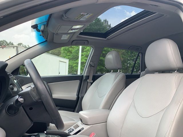 2010 Toyota RAV4 Limited photo