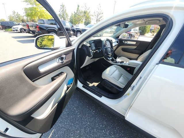 Used 2019 Volvo XC40 SUV