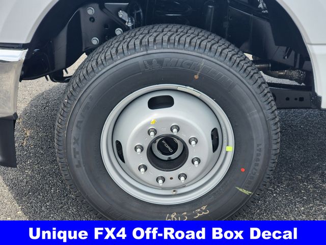 2025 Ford F-350SD XL photo