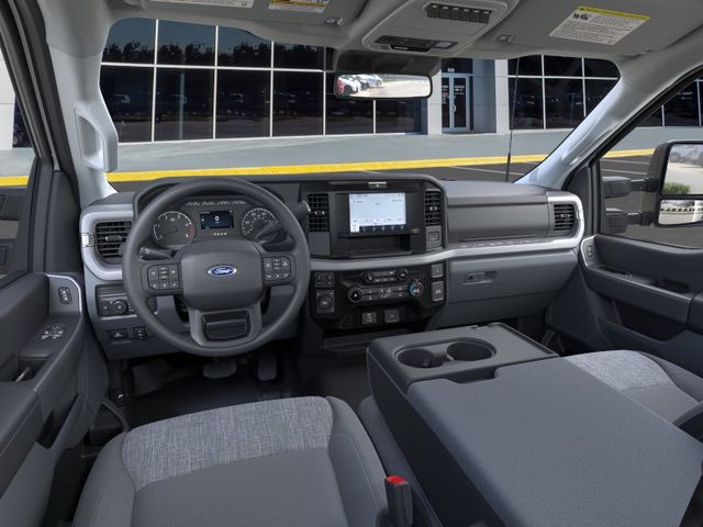 2026 Oxford White Ford F-600SD XLT 145 WB 4X4 Chassis
