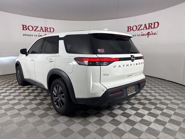 2022 Glacier White Nissan Pathfinder S FWD SUV