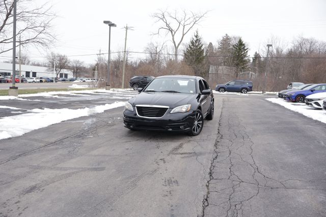 2013 Chrysler 200 Limited Sedan FWD