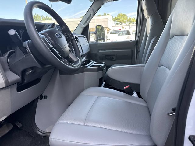 New 2027 White Ford 16FT BOX/LIFTGATE image 18