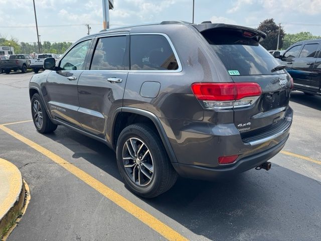 Used 2018 Granite Crystal Metallic Clearcoat Jeep Limited image 7