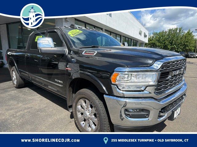 Diamond Black Crystal Pearlcoat 2024 RAM 3500 Pickup Truck Four-Wheel Drive 6-Speed Automatic