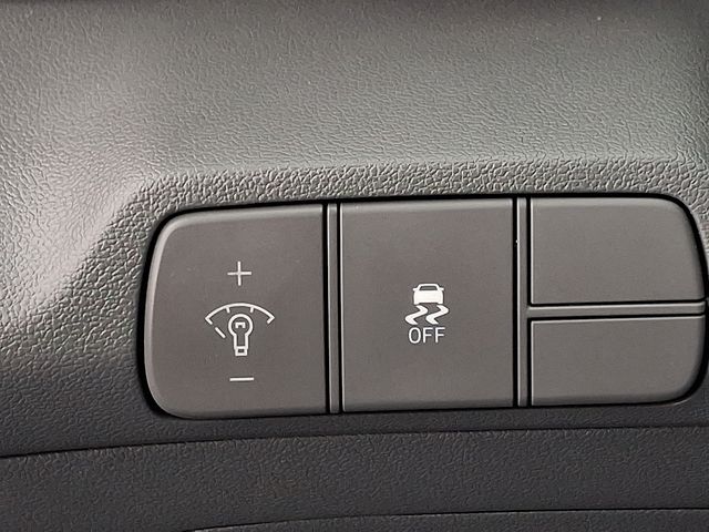 Used 2025 Hyundai Elantra Sedan