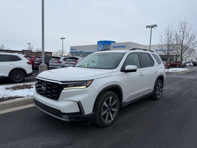 2023 Honda Pilot Touring AWD