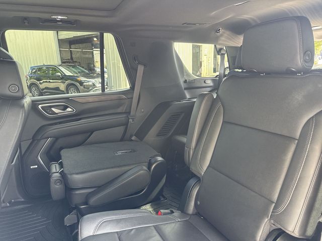 Used 2023 White Chevrolet Z71 image 16