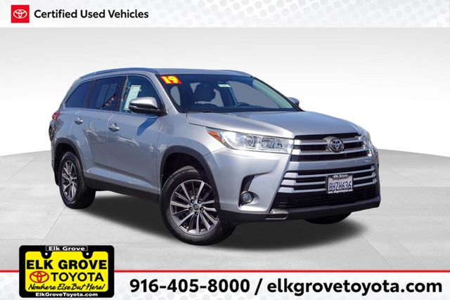 Celestial Silver Metallic 2019 Toyota Highlander SUV / Crossover All-Wheel Drive 8-Speed Automatic