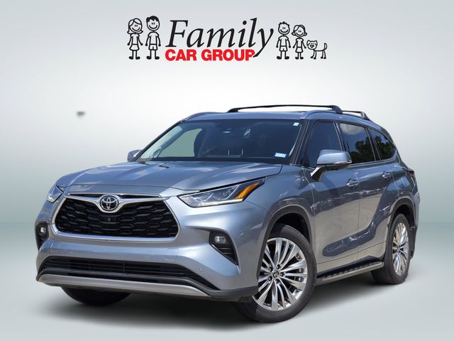 Moon Dust 2024 Toyota Highlander Platinum FWD SUV / Crossover Front-Wheel Drive 8-Speed Automatic