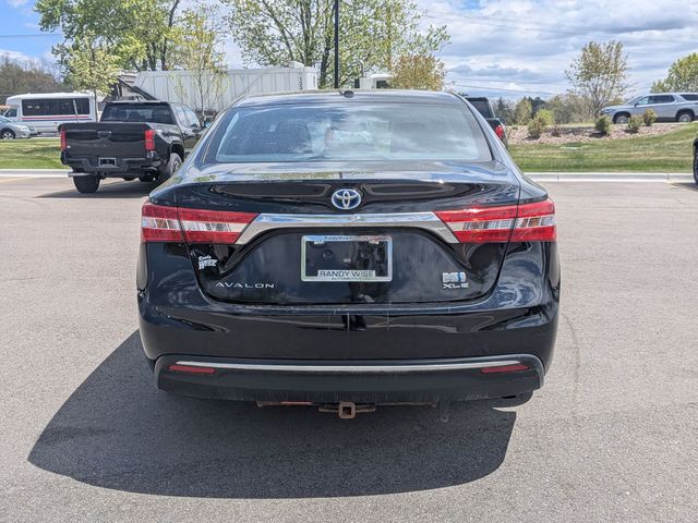 2015 Toyota Avalon Hybrid - Image 4