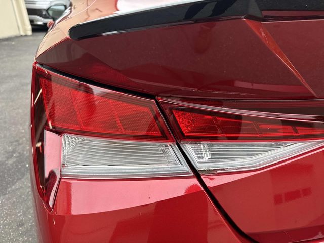 2025 Hyundai Elantra - Image 9