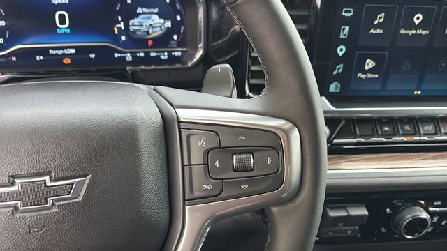 Used 2025 White Chevrolet RST image 24