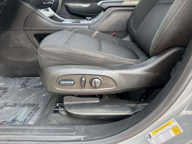 Used 2023 Silver GMC SLE image 28