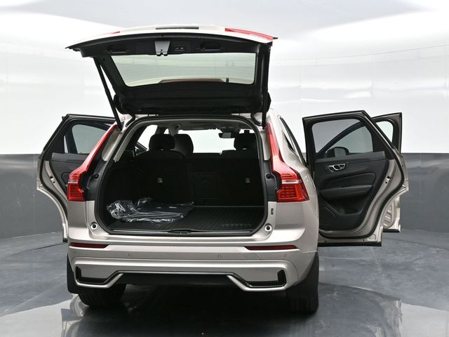 2025 Volvo XC60  photo