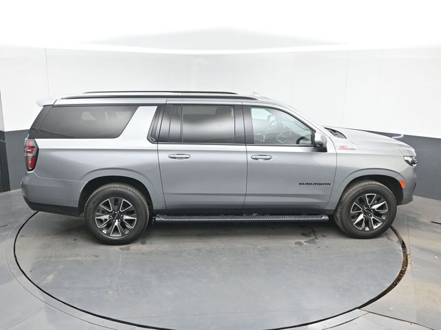 Used 2023 Gray Chevrolet Z71 image 45
