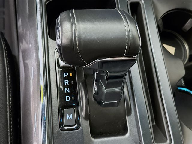 2021 Oxford White Ford F-150 Lariat 4X4 Truck