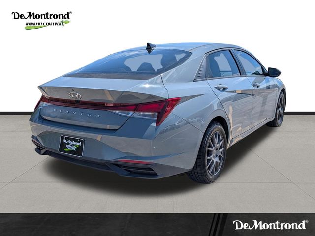 2022 Hyundai Elantra SEL - 4