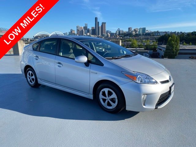 Classic Silver Metallic 2014 Toyota Prius Three Hatchback Front-Wheel Drive Continuously Variable Transmission