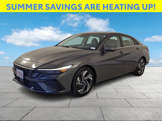 Used 2024 Hyundai Elantra Sedan