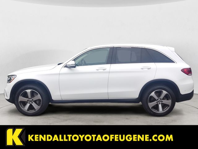 Used 2022 White Mercedes-Benz GLC 300 image 2