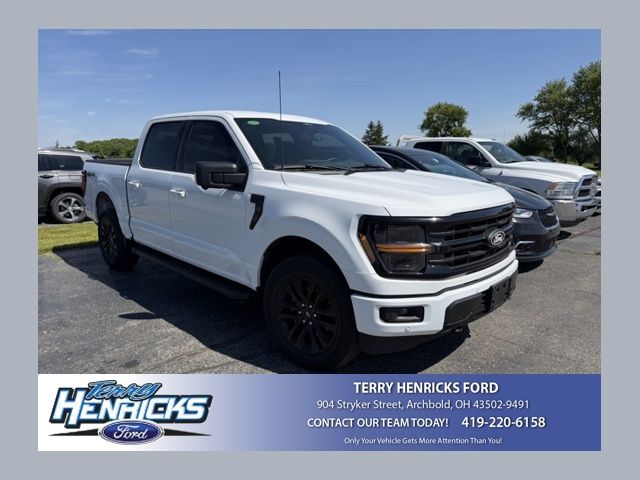 Oxford White 2024 Ford F-150 XLT SuperCrew 4WD Pickup Truck Four-Wheel Drive Automatic