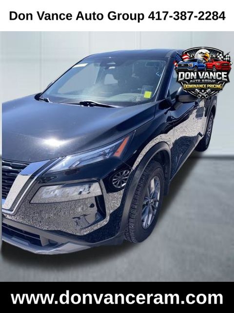 Super Black 2022 Nissan Rogue S FWD SUV / Crossover Front-Wheel Drive Continuously Variable Transmission