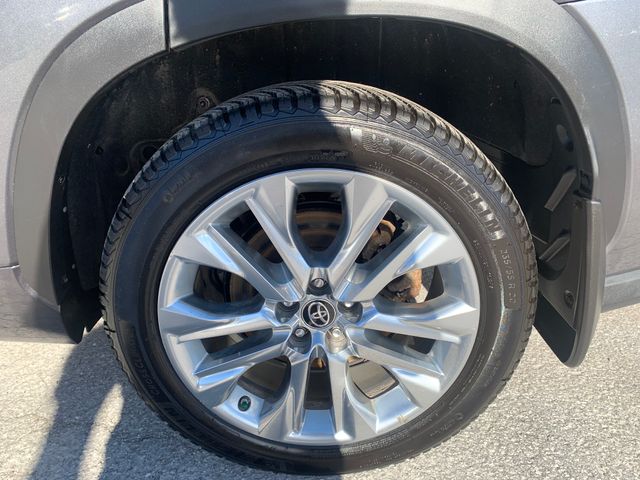 Used 2023 Toyota Highlander SUV