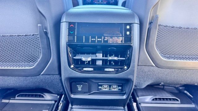 new 2025 Jeep Grand Cherokee L car, priced at $40,968