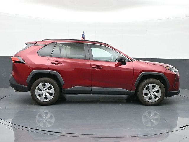 2021 Toyota RAV4 LE 8