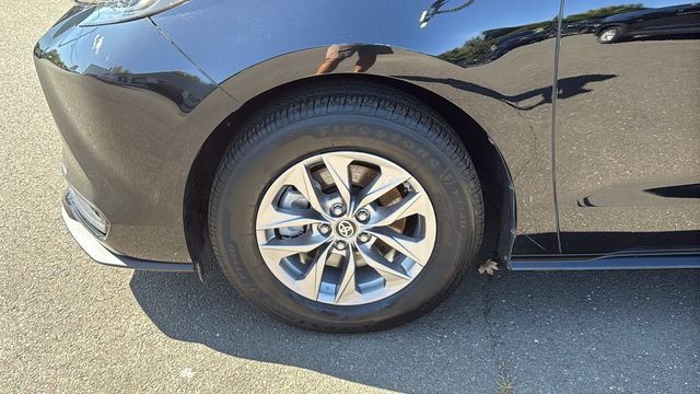 Used 2025 Toyota Sienna Van