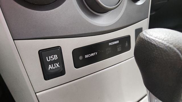 Used 2013 Tropical Sea Metallic Toyota LE image 29
