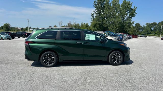 New 2026 Toyota Sienna Van