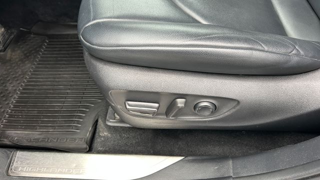 Used 2021 Toyota Highlander Hybrid SUV