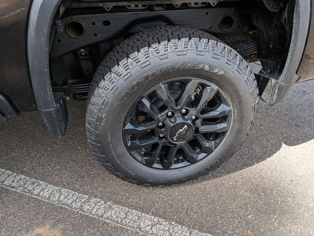 2025 Chevrolet Silverado 2500HD Custom photo