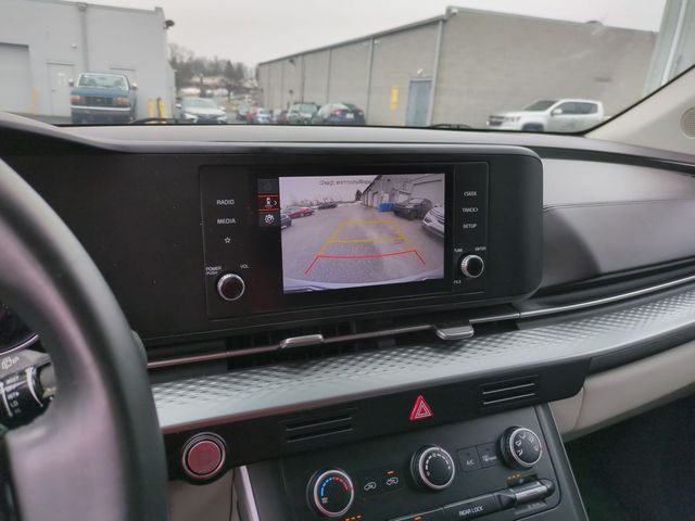 used 2023 Kia Carnival car, priced at $26,411