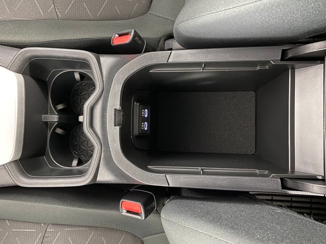 2024 Toyota RAV4 XLE photo