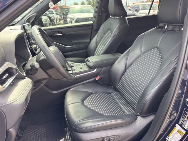 2021 Toyota Highlander XSE - Photo 11