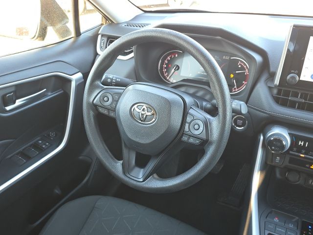 2023 Toyota RAV4 XLE:B02179