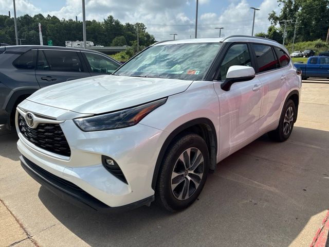 Pearl 2025 Toyota Highlander SUV / Crossover All-Wheel Drive 8-Speed Automatic