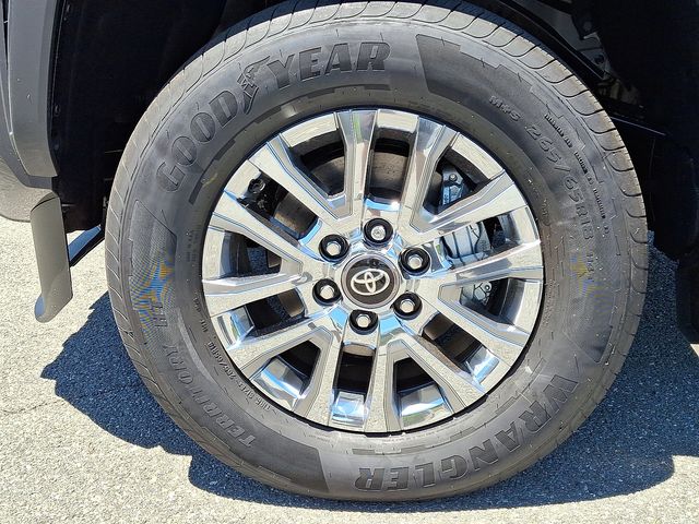 2026 Toyota Tacoma Limited - Photo 7