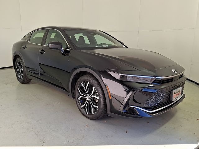 2024 Toyota Crown XLE's photo