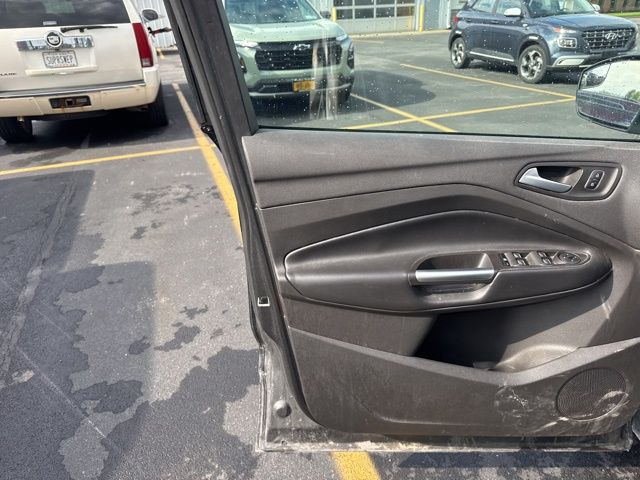 2019 Ford Escape SE photo