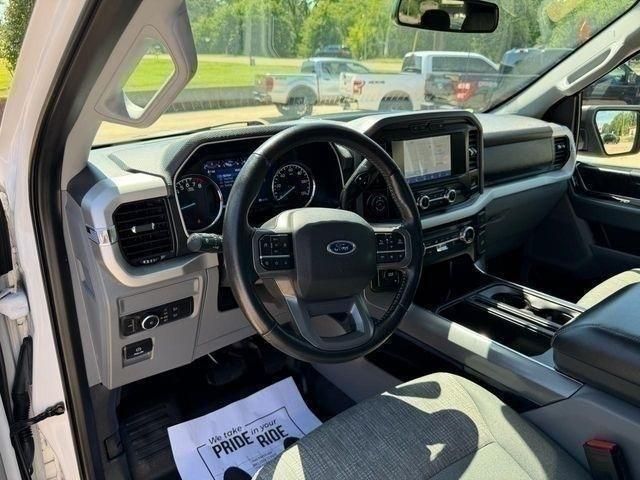 View vehicle photo 6