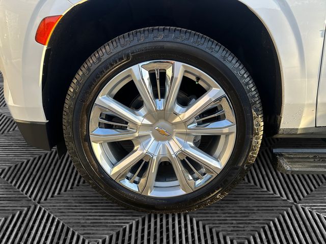 Used 2023 White Chevrolet High Country image 14